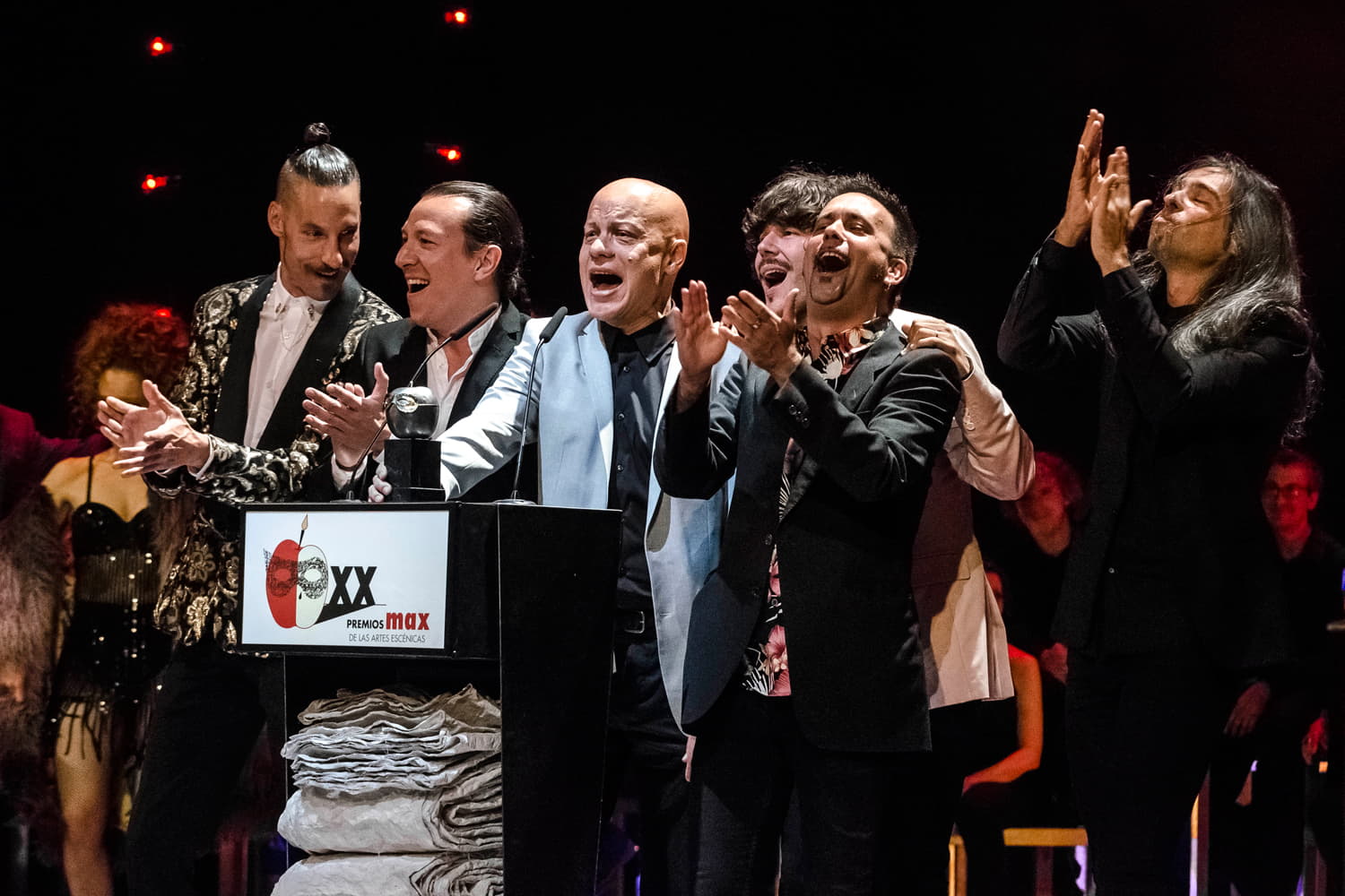 Ron Lalá recibe el Premio Max a Mejor Espectáculo Musical por “Cervantina”