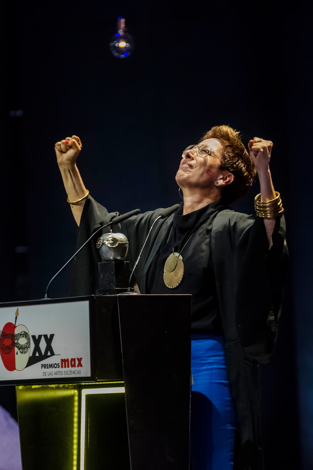 Iaia Cárdenas recibe el Premio Max a Mejor Autoría Revelación por “Síndhromo”