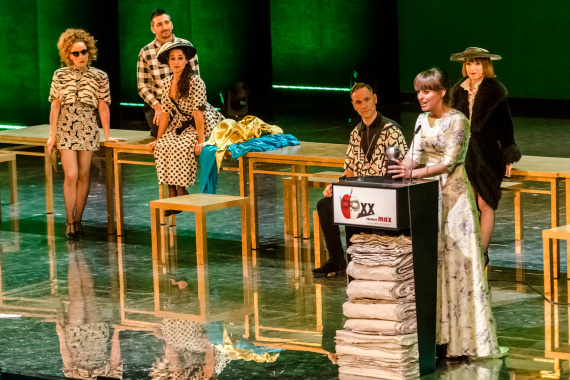 Iraia Oiartzabal recoge el Premio Max a Mejor diseño de vestuario por “Oskara”