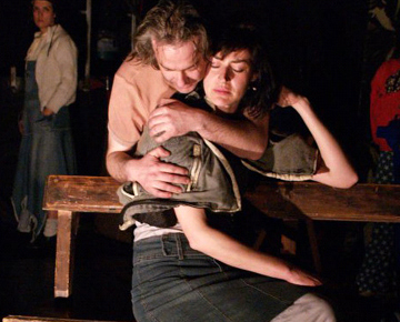 Rayuela lleva el 'Dogville' de Lars Von Trier al escenario