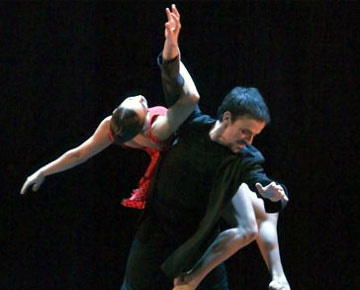 'Benditos malditos', poesía coreográfica en el Centro Cultural de la Villa