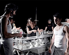 'La cocina', un babel escénico en el Centro Dramático Nacional